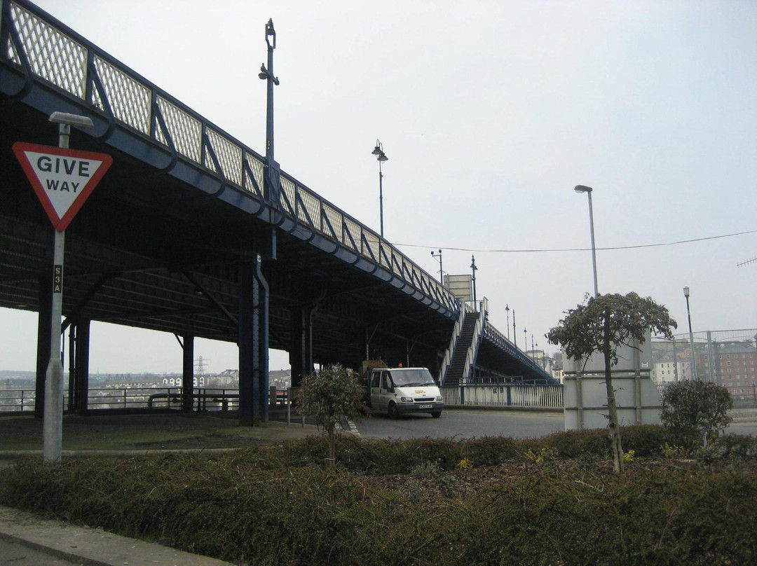 Craigavon Bridge-德里必去景点