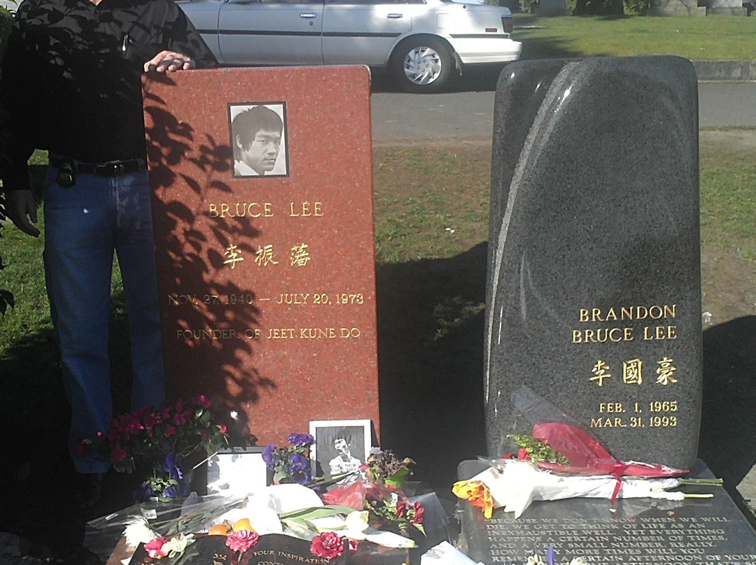 李小龙墓地景点图片