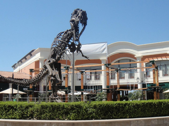 Castel Romano品牌折扣店-Castel Romano必去景点