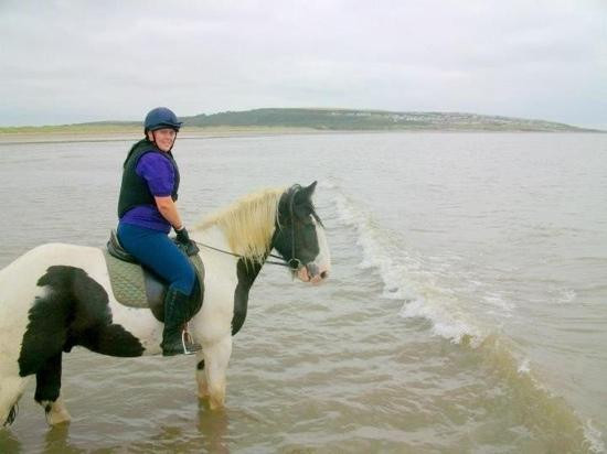 Hoofin-About Horse Riding Holidays-考文垂必去景点