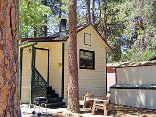 Three Pines Lodge主图