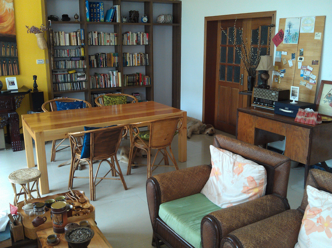 大理憨居客栈主图