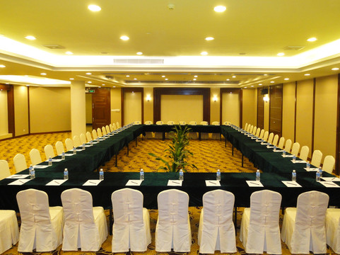 国宾大酒店主图