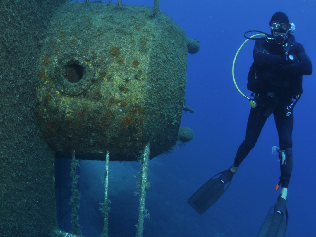 ScubAndros-Gavrion必去景点