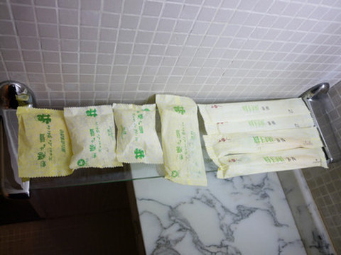 鲜花满屋客栈主图