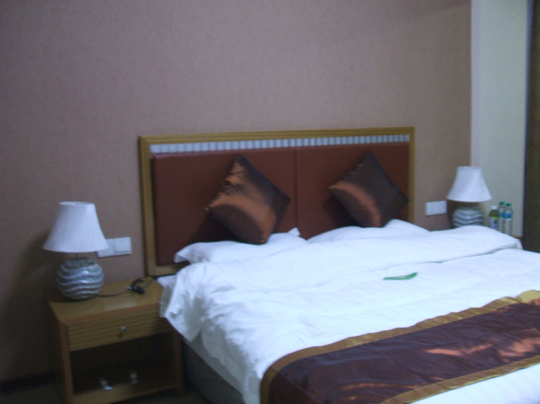 庐山步红温泉大酒店主图