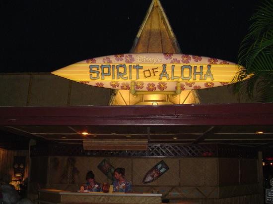Disney's Spirit of Aloha Dinner Show-Bay Lake必去景点