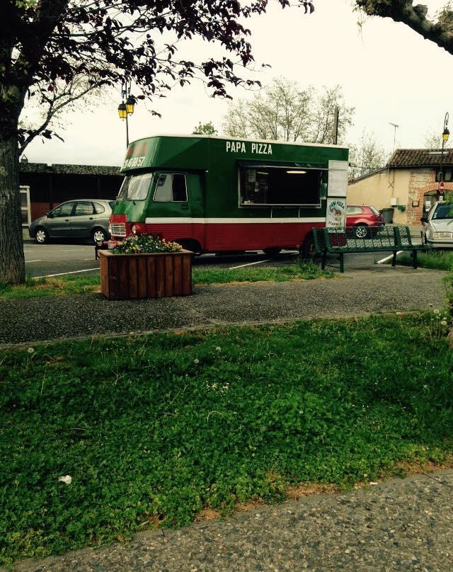 Sainte-Croix-Volvestre餐馆和美食-Papa Pizza