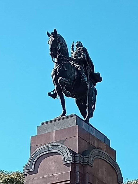 Monumento al General Carlos Maria de Alvear-布宜诺斯艾利斯必去景点