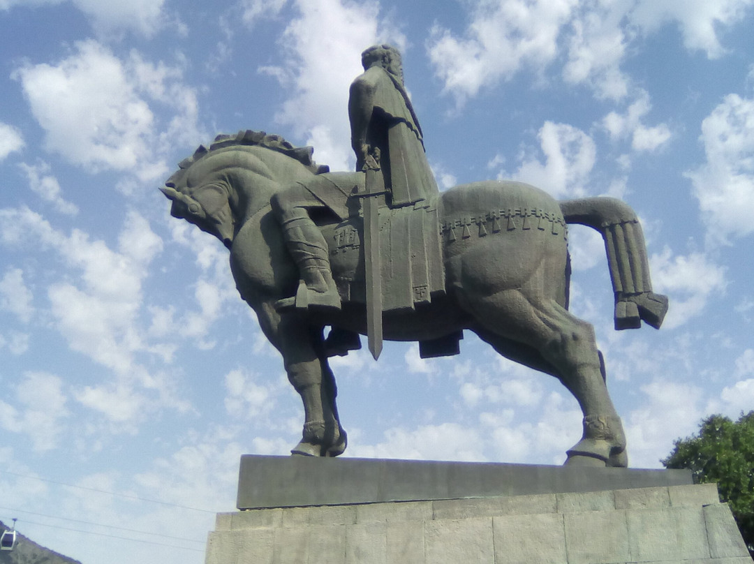 Monument of King Vakhtang Gorgasali-第比利斯必去景点
