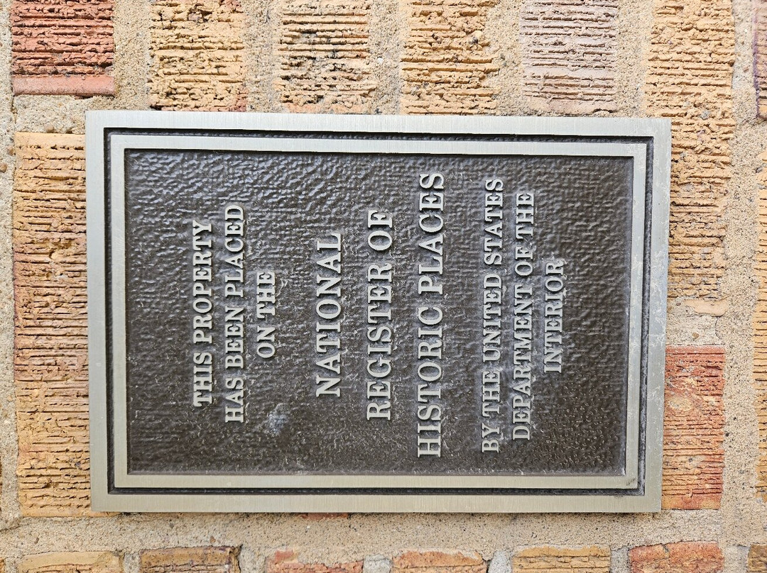 Courtyard Kansas City Country Club Plaza主图