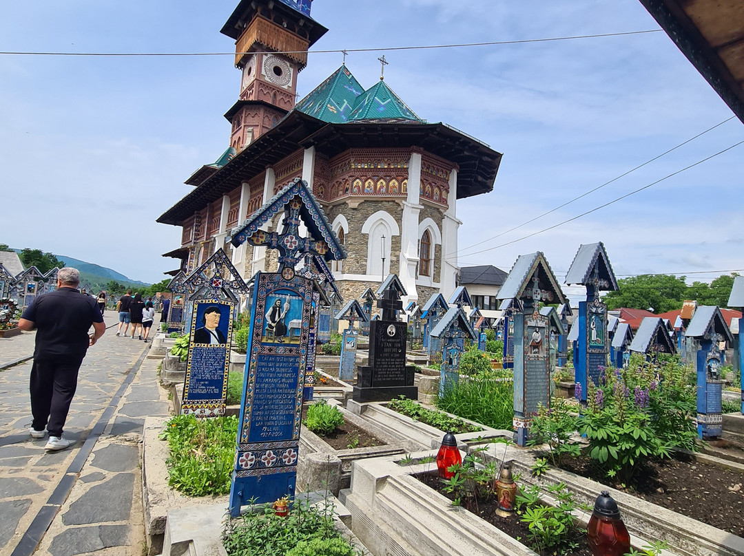 Cimitirul Vesel景点图片