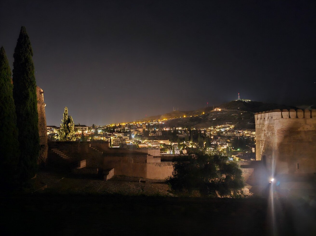 Lolita's Tours-格拉纳达必去景点