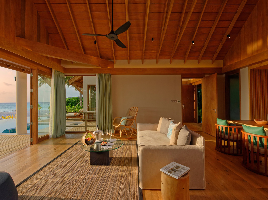 Emerald Faarufushi Resort & Spa主图