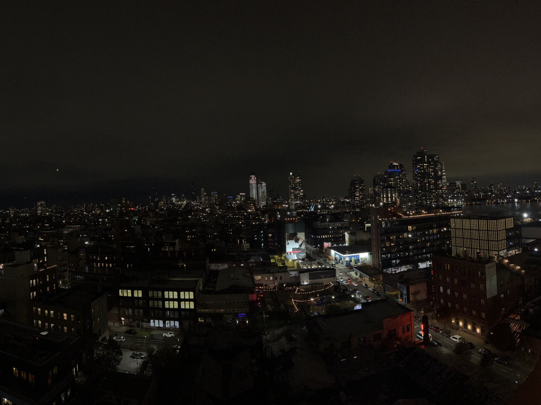 The William Vale主图