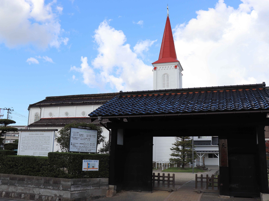 Tsuruoka Roman Catholic Church景点图片