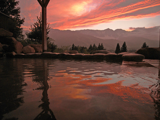 白马高地酒店主图