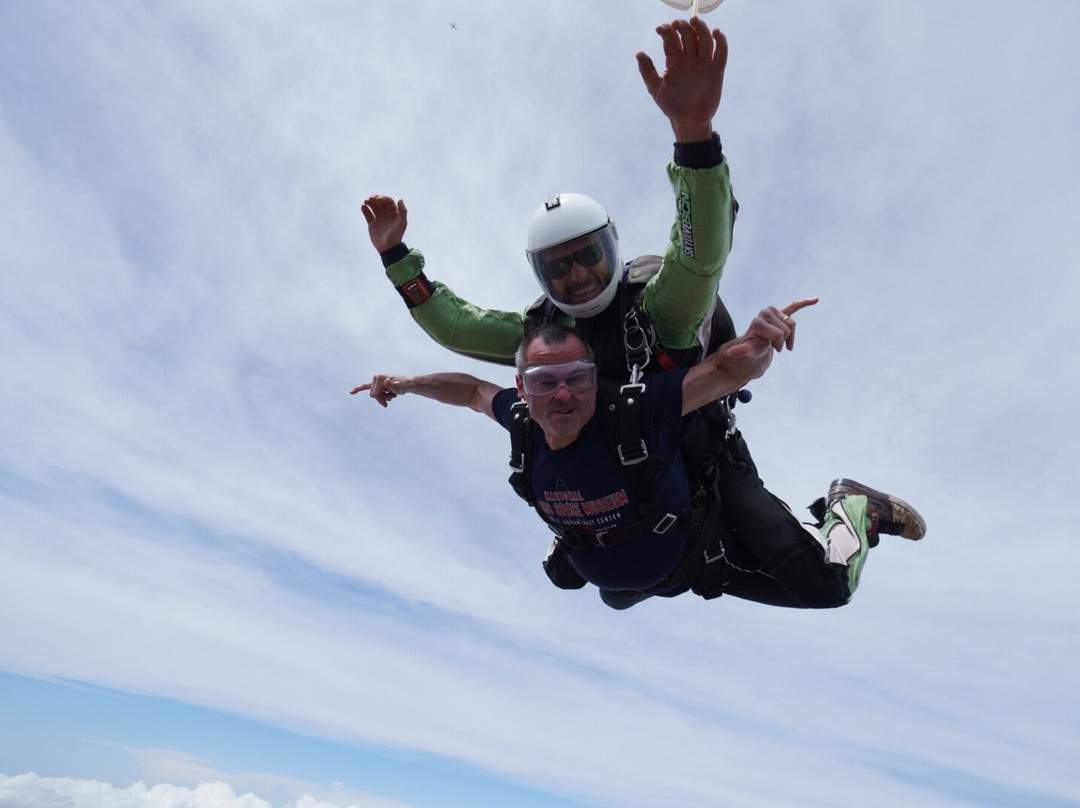 Saltamos – SkydiveBCN景点图片