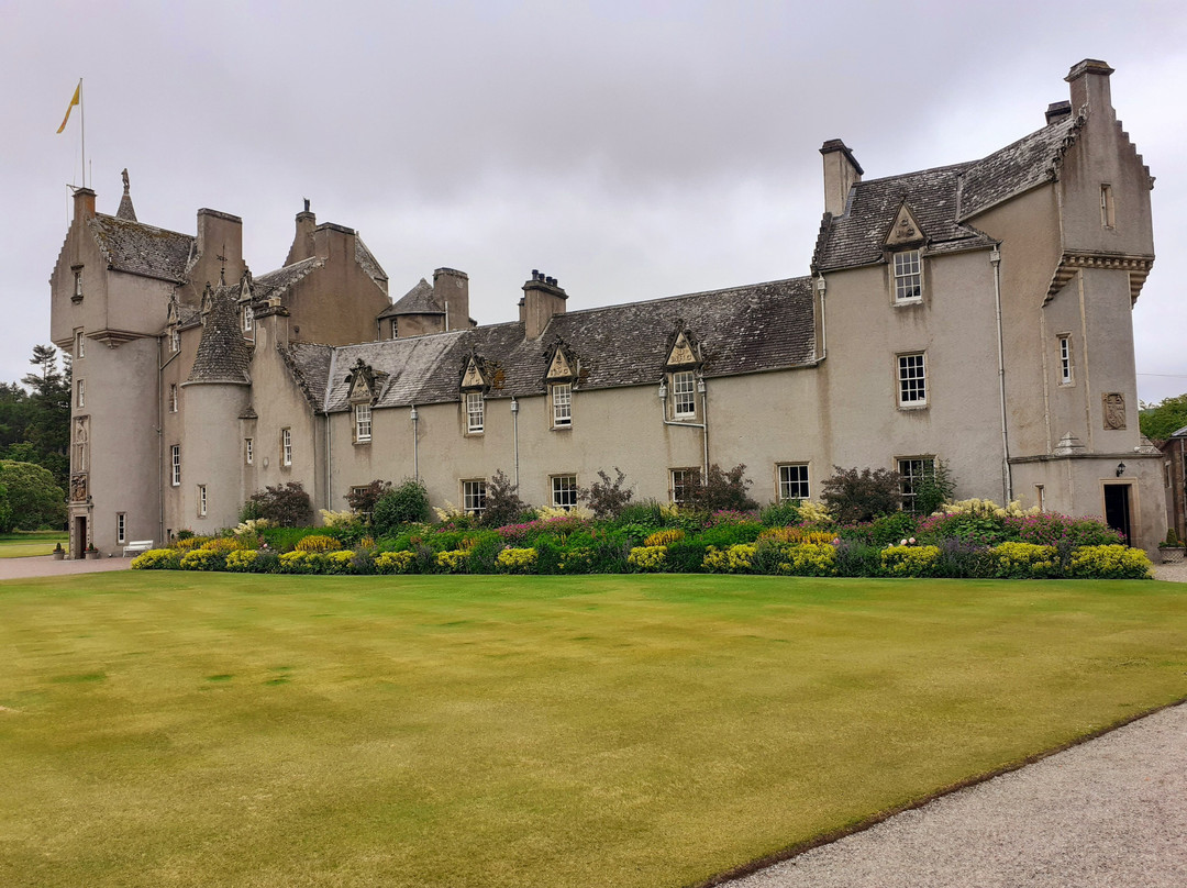 Ballindalloch Castle and Gardens景点图片