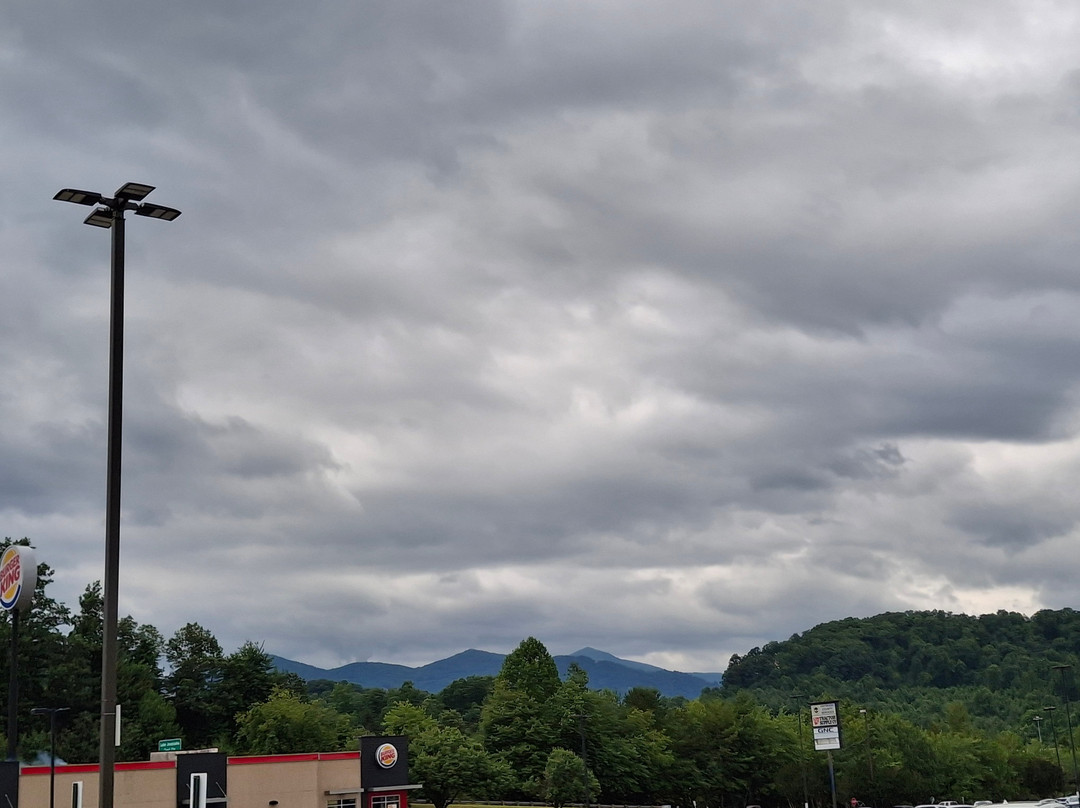 Maggie Valley Creekside Lodge主图