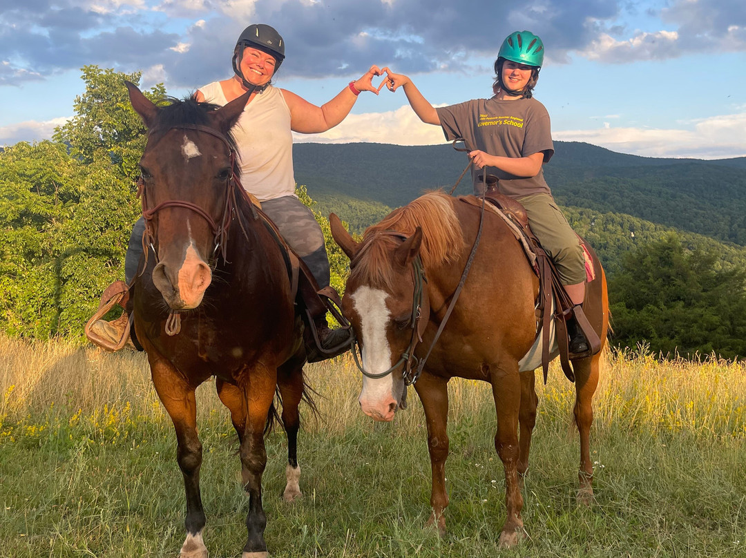 Mountaintop Ranch Wilderness Trail Rides-Elkton必去景点