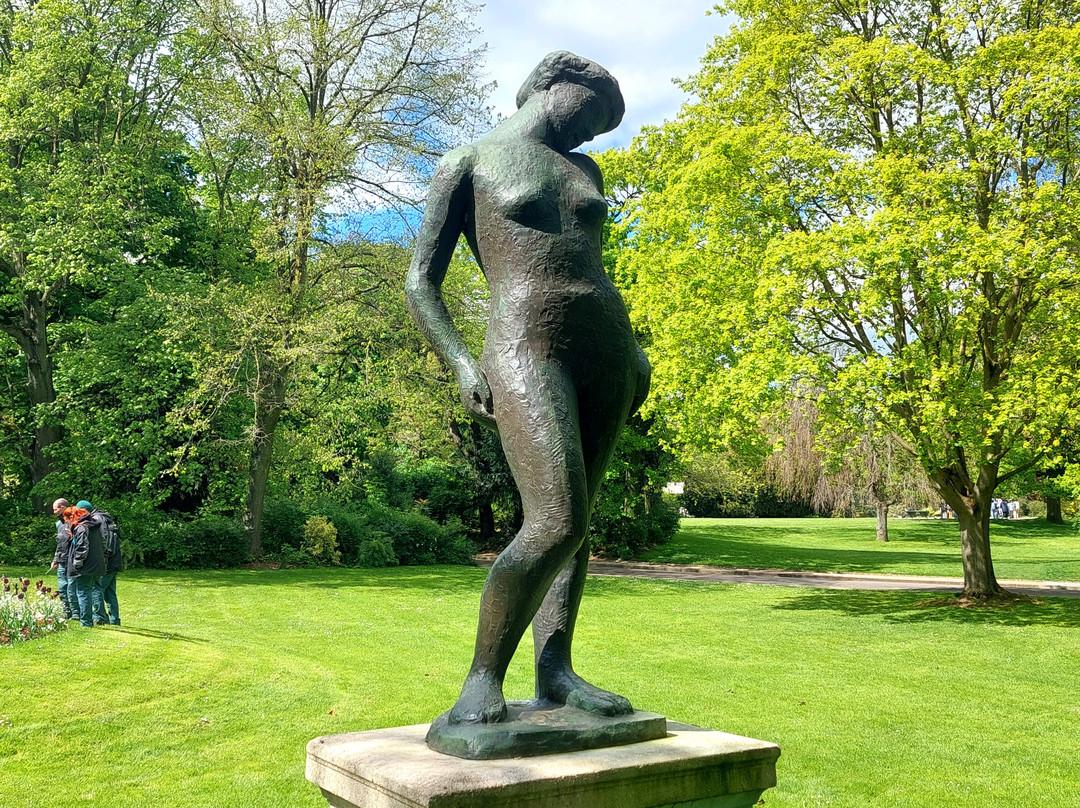 Statue La Purete景点图片