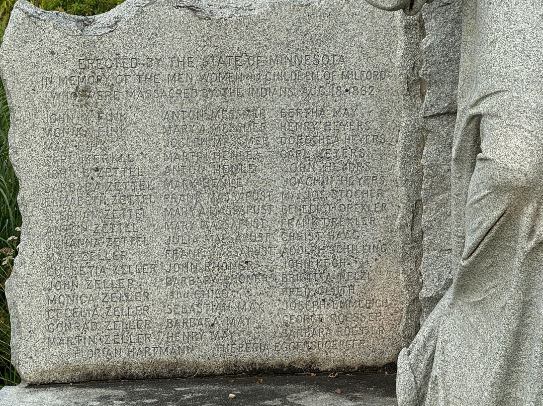 Milford Monument-New Ulm必去景点