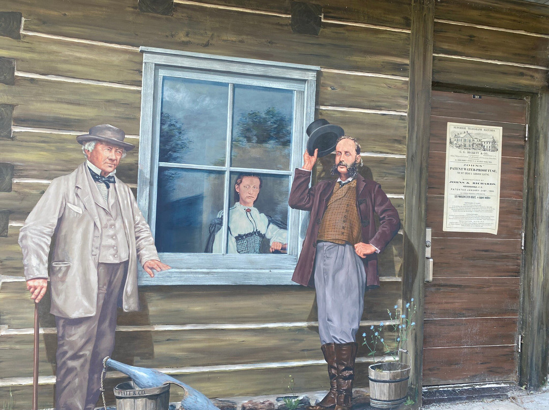 Sherbrooke's Murals on BaladoDiscovery-舍布鲁克必去景点