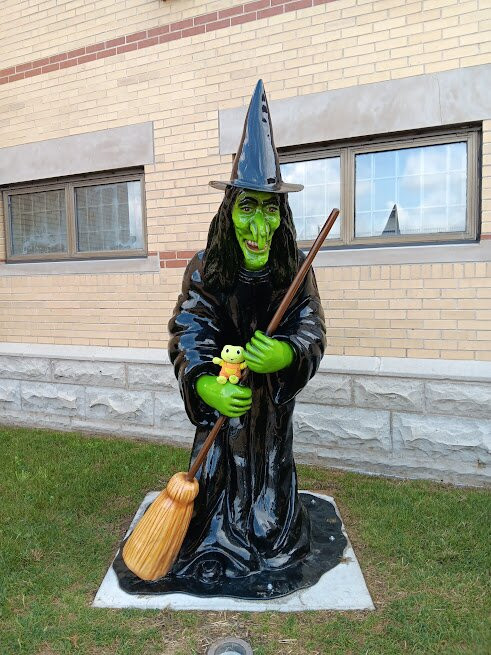 Oz Plaza-Oconomowoc必去景点