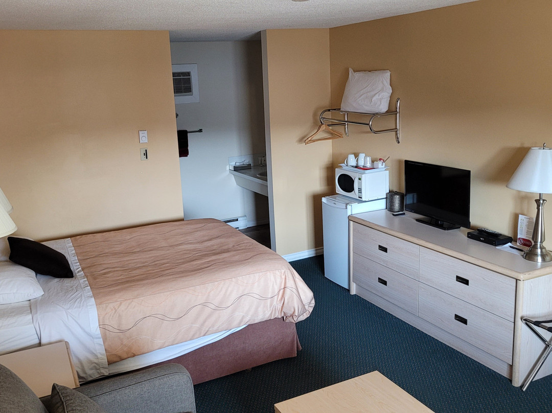 Westwood Motel 100 Mile House主图