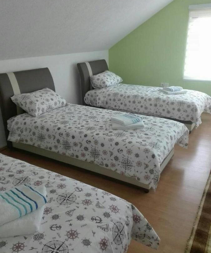 Adela Visoko Rooms