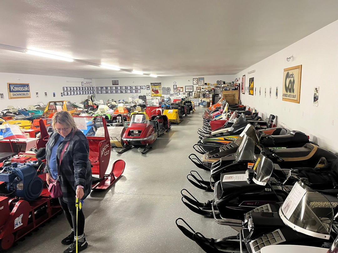 Crane's Snowmobile Museum景点图片