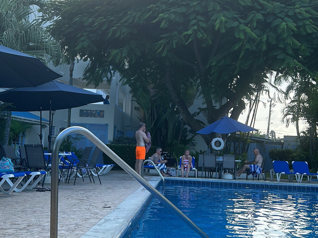 Time Out Hotel主图