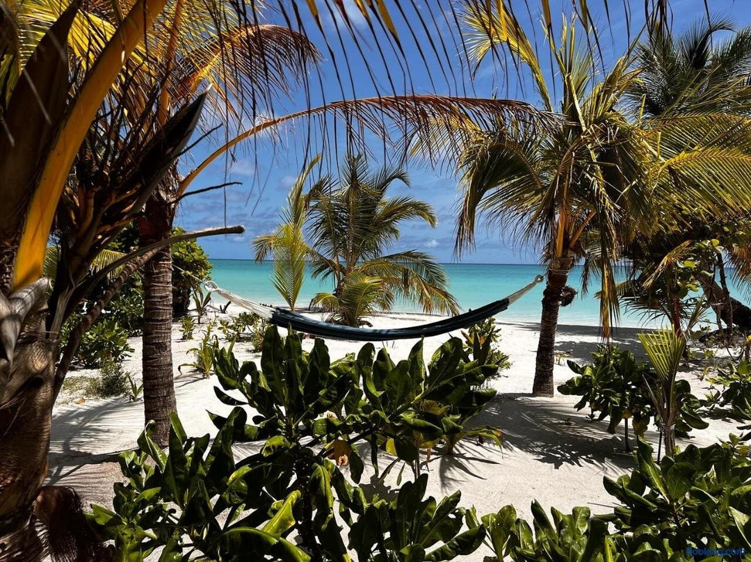 Clouds Beach Retreat L. Gan