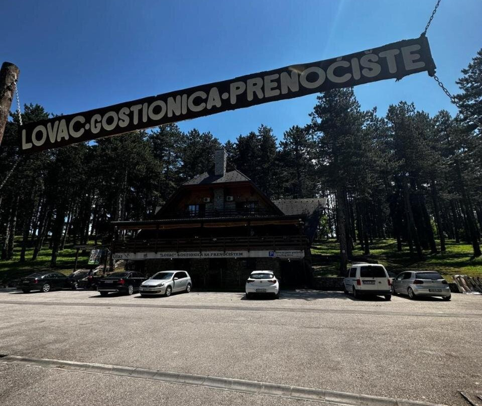 Gostionica i Prenoćište Lovac