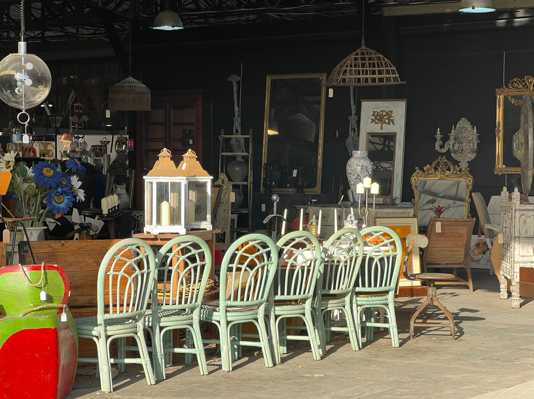Le Village du Brocanteur-Vauvert必去景点