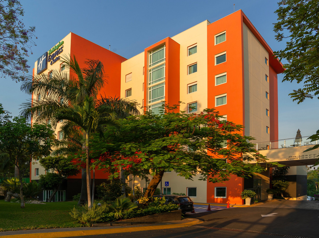Holiday Inn Express & Suites Cuernavaca by IHG