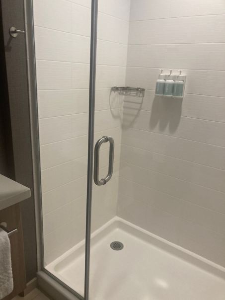 贝尔蒙特红木海岸SpringHill Suites酒店-浴室
