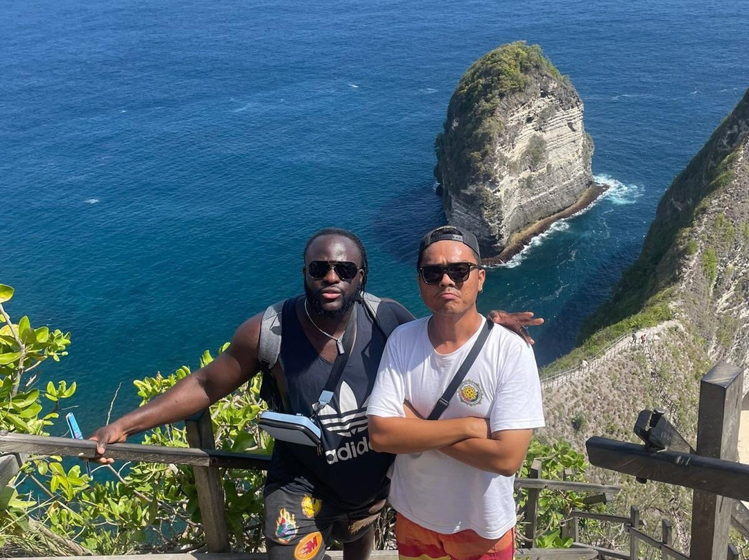 Kelingking Beach Nusa Penida-Bunga Mekar必去景点