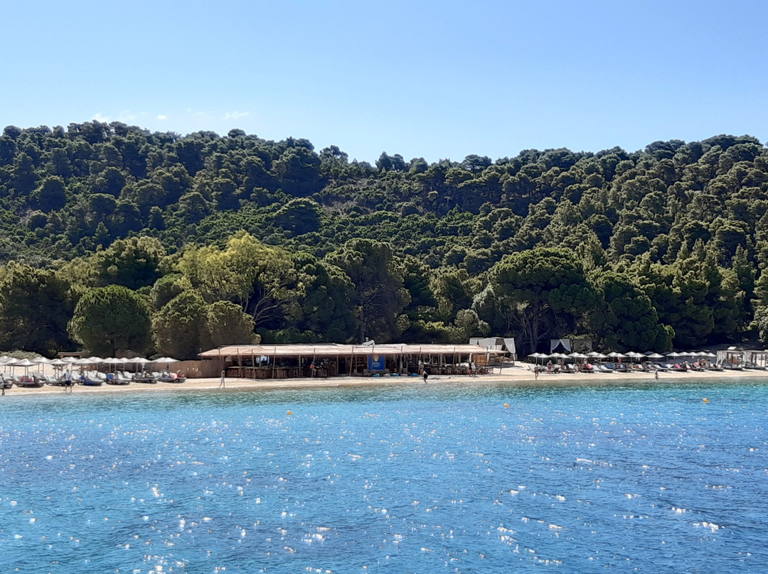 Tsougrias Beach景点图片