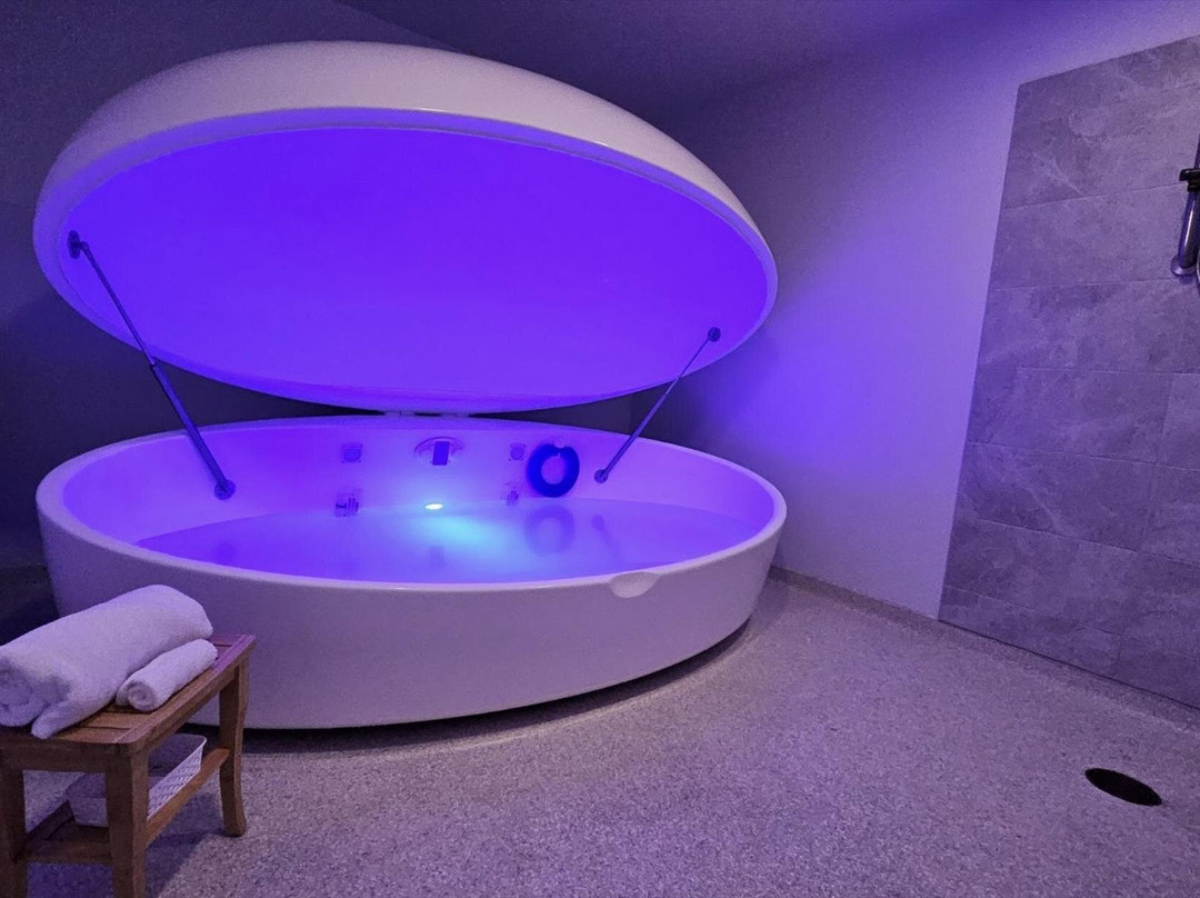 Aquality Float Spa-Lake Delton必去景点