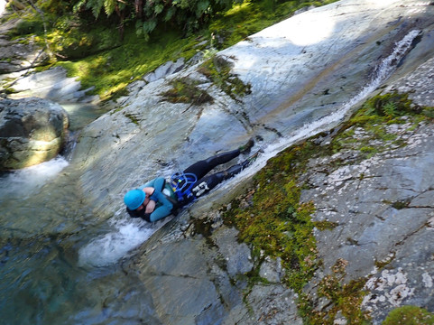 皇后镇悬崖跳水-皇后镇必去景点