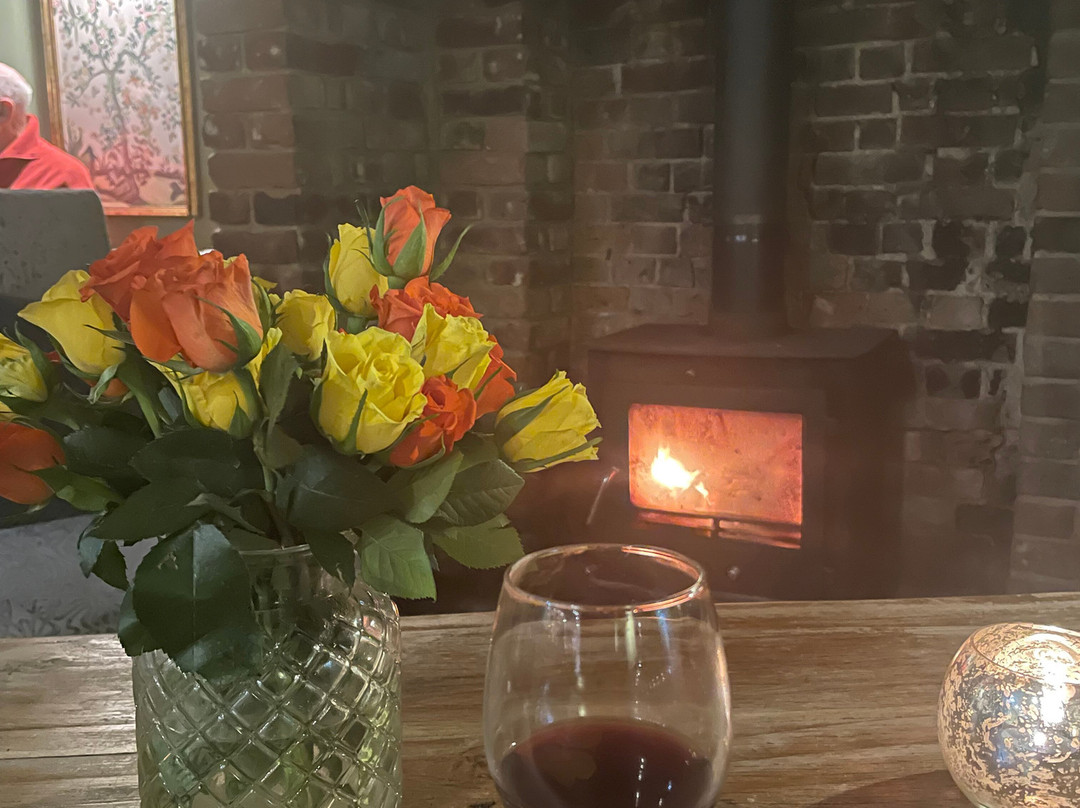 The Blazing Donkey Country Hotel主图