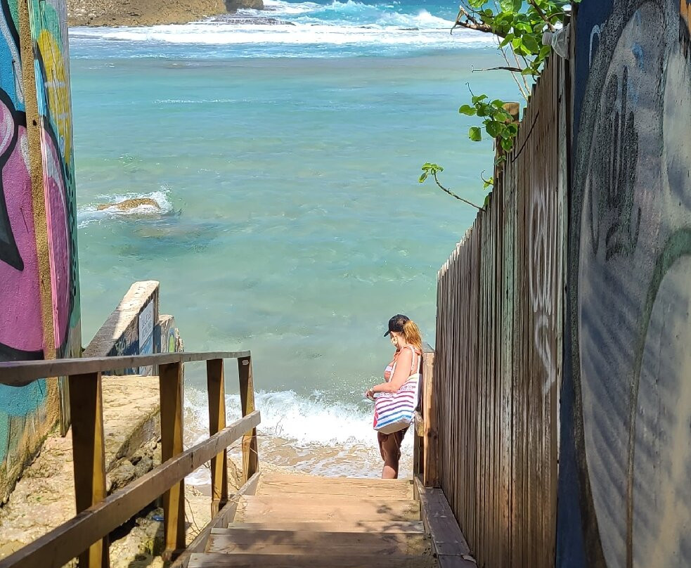 Montones Beach-Isabela必去景点
