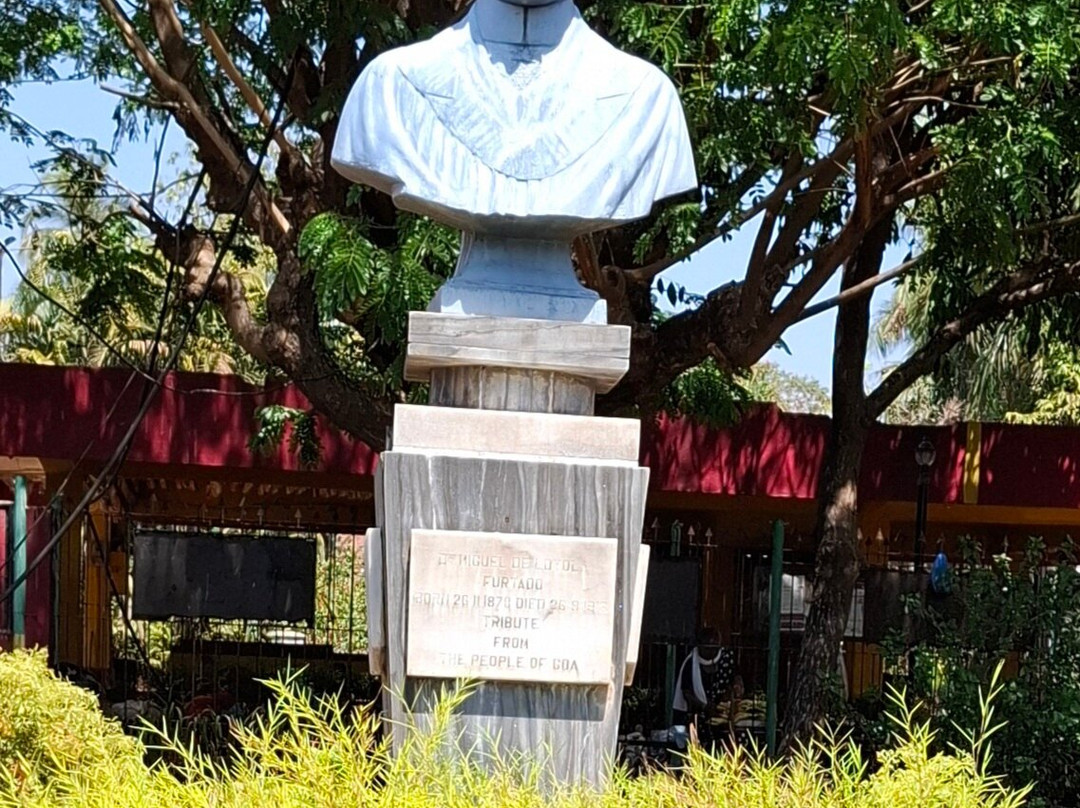Dr. Miguel De Loyola Furtado景点图片