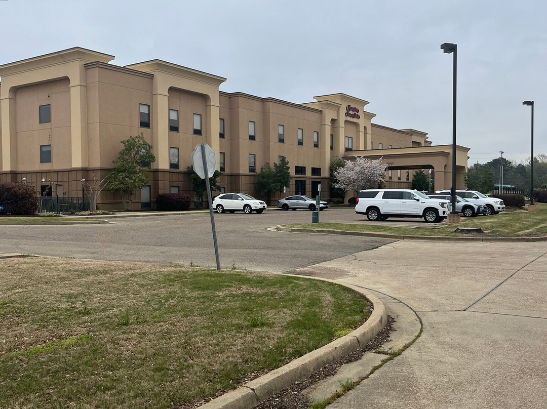 西点希尔顿恒庭旅馆&套房酒店主图