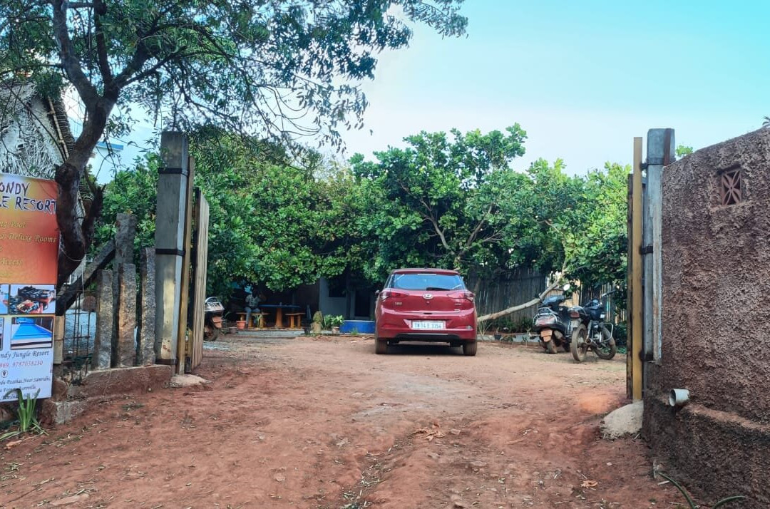 Pondy Jungle Resort With Swimming Pool