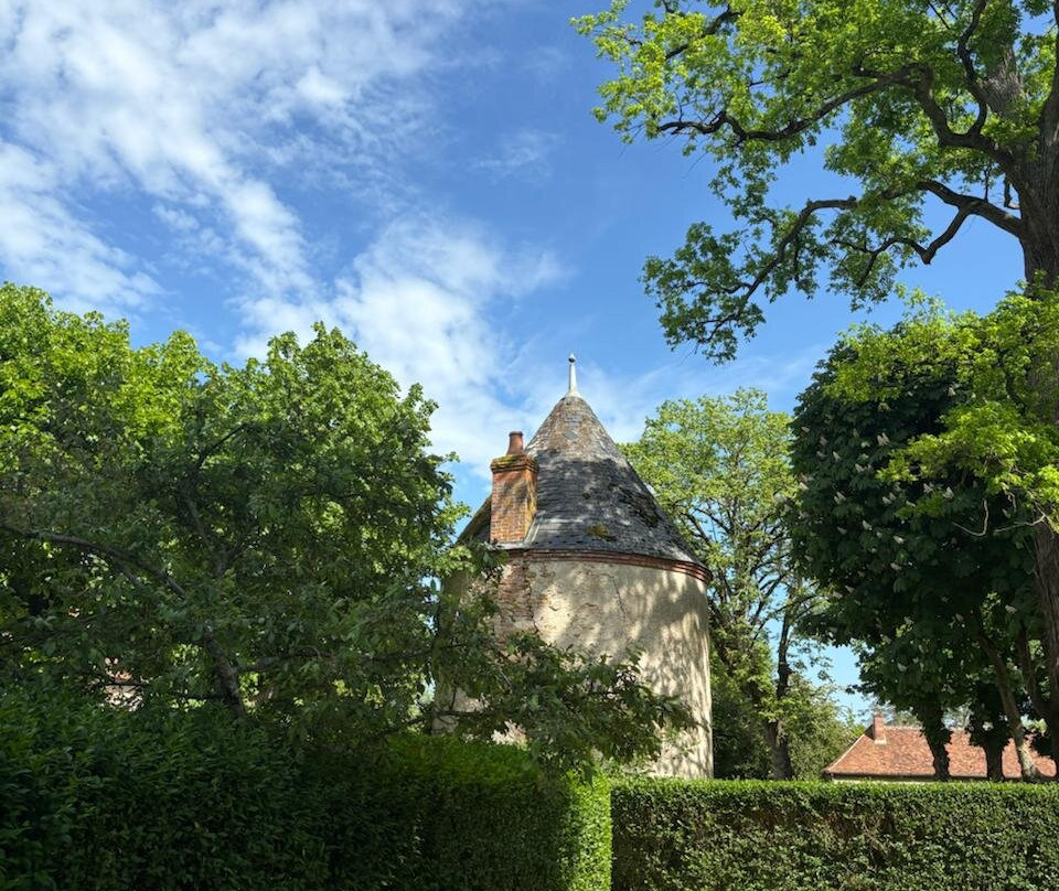 Chateau Le Sallay主图