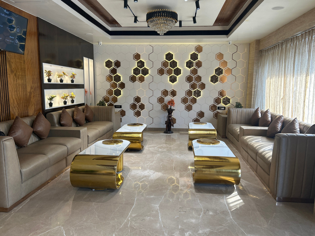 Payel Multiplaza主图