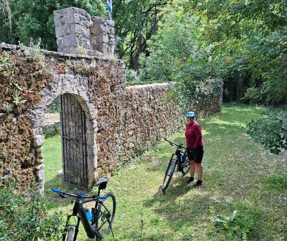 Lefkada e-Bike Adventures-Karya必去景点